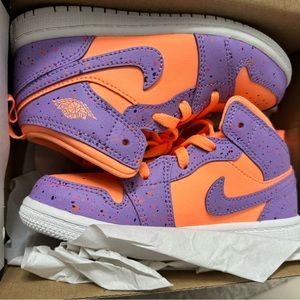 Air Jordan 1 Mid SE - Size 10c